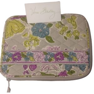 Vera Bradley Grey Floral IPAD Mini Kindle E-Reader Zip Up Carrying Case Pocket